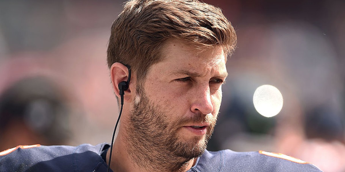 Jay Cutler is joining Fox as a broadcaster, but one detail seemingly leaves the door open for a return to the NFL