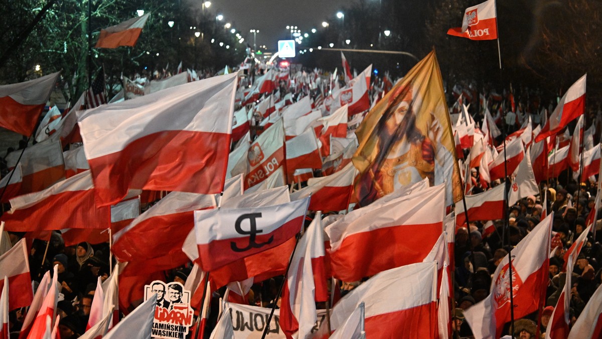 "Powyborcze przygnębienie mija". Działacze PiS odzyskują siły po marszu