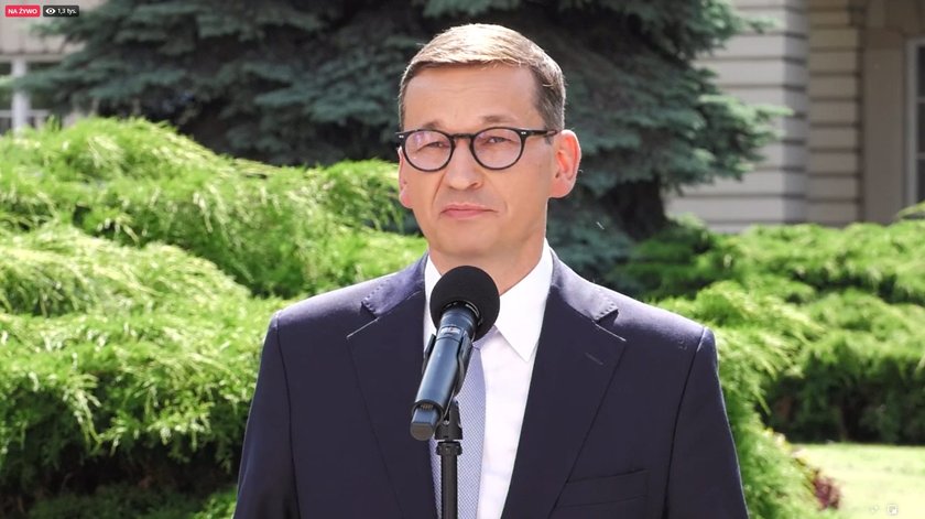 Premier Mateusz Morawiecki w trakcie konferencji prasowej 6 lipca