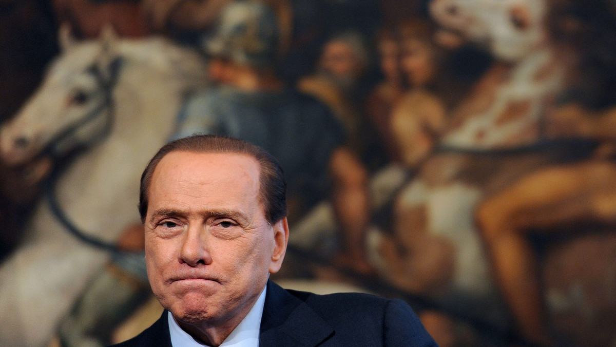 Z tajnych raportów dyplomacji amerykańskiej, ujawnionych przez portal WikiLeaks, wynika, że premier Włoch Silvio Berlusconi postrzegany jest jako "rzecznik" Władimira Putina w Europie . Podkreślono też, że z powodu skłonności do zabaw jest "fizycznie" słaby.