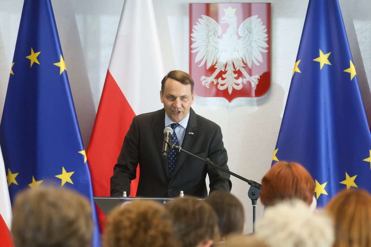 Nota protestacyjna wręczona Białorusi. Minister Sikorski żąda wydania mordercy polskiego żołnierza
