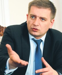 Minister Bartosz Arłukowicz szykuje bat na konsultantów Wojciech Górski