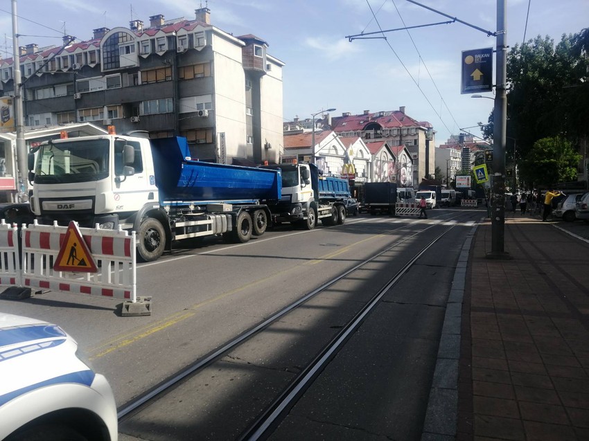 Banovo brdo radovi ljudi pešače GSP