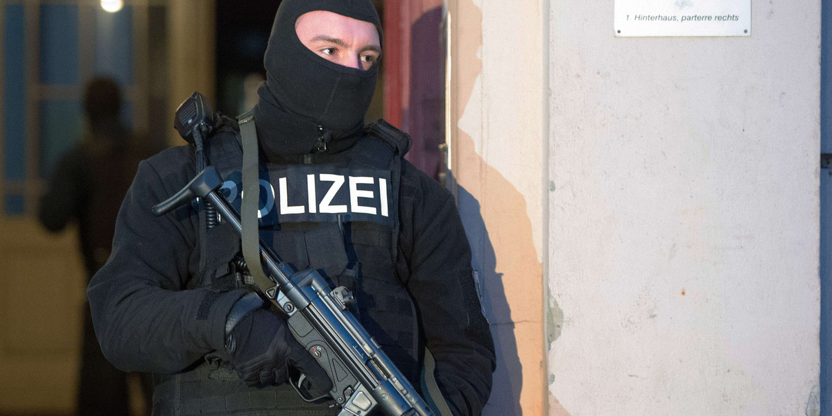 GERMANY-ATTACKS-RAID-POLICE