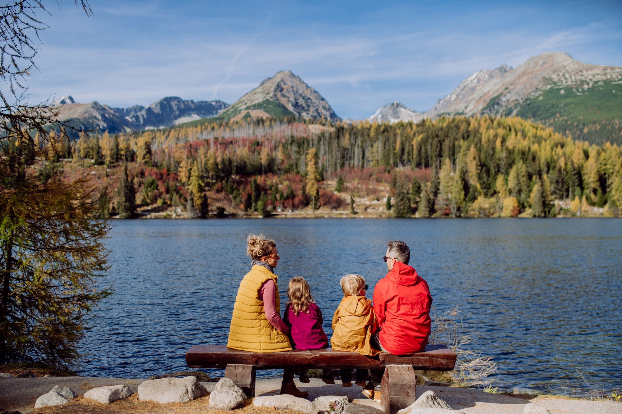 Vysoké Tatry lákajú množstvo turistov (ilustračné foto).