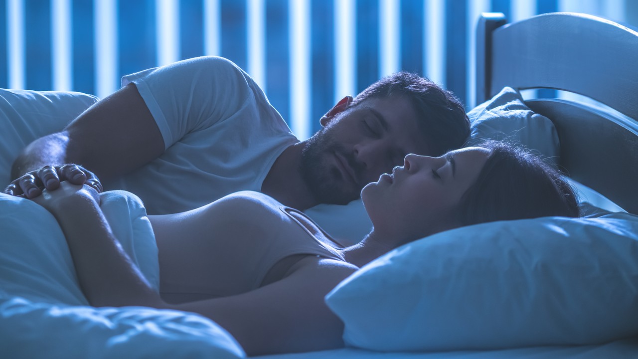 Próbowałeś wszystkiego, ale przez cały czas dokucza ci bezdech senny? Profesor medycyny: rozwiązaniem może być stymulator języka