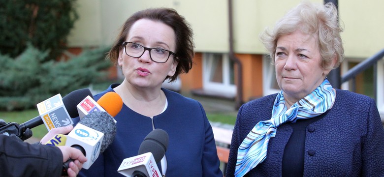 Zalewska o zmianach w oświacie: Najwcześniej w roku szkolnym 2017-2018