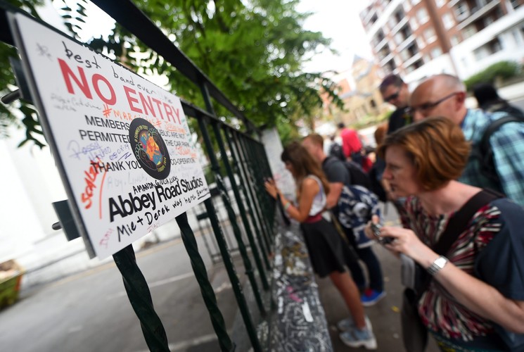 Fani Beatles świętowali 45-lecie albumu 'Abbey Road'