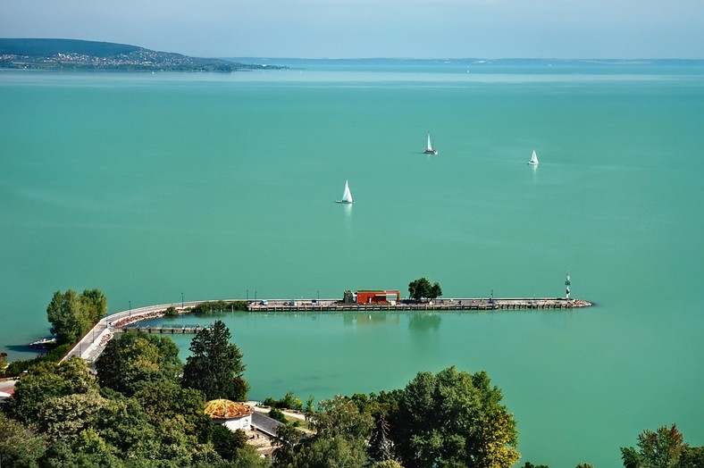 Atrakcje Węgier - Balaton i Hévíz: plaże, zdrowie i ...