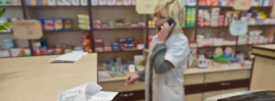 Nawet 30 proc. aptek w Polsce nie ma dostępu do platformy umożliwiającej weryfikację i wycofywanie z apteki potencjalnie sfałszowanych leków - twierdzą pracodawcy