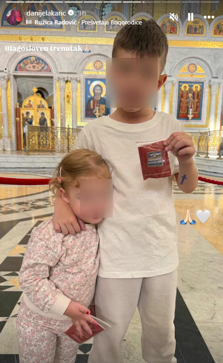 Danijela Karić odvela decu u Hram Svetog Save