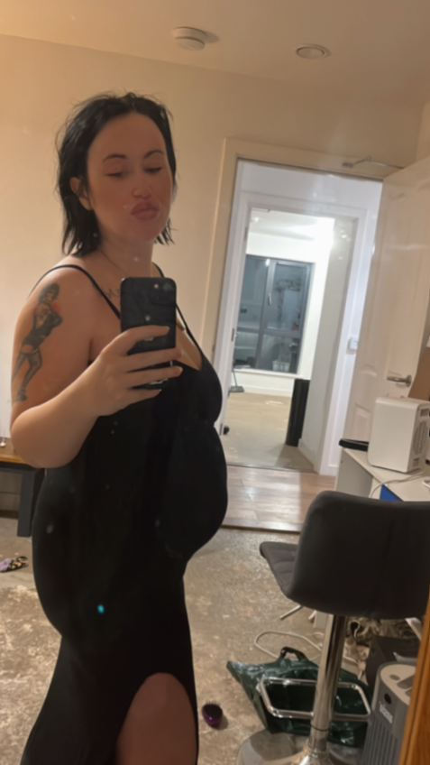 Sarah-Jayne pátrala po neznámom otcovi jej dieťaťa na TikToku.