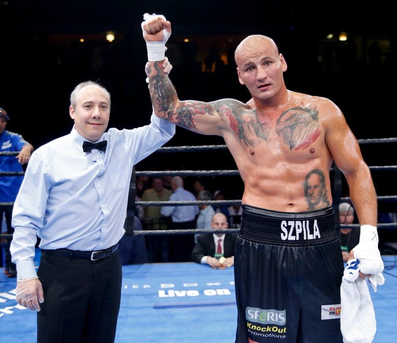 Artur Szpilka wygrał z Manuelem Quezadą