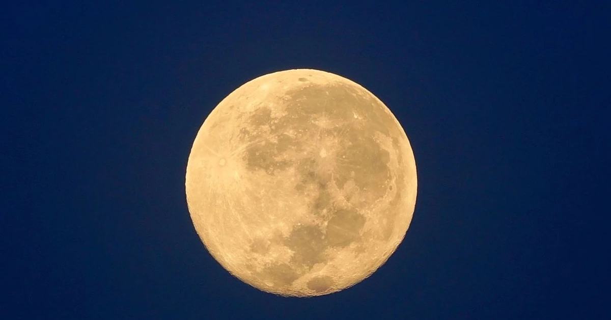 Przed nami rekordowa pełnia księżyca w tym roku! "Bobrzy księżyc" w listopadzie 2025. Kiedy dokładnie patrzeć w niebo?