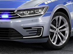 Policja jeszcze nie miała takiego radiowozu! Volkswagen passat GTE. Pierwsze zdjęcia