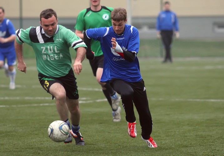 Piotr Żyła jak Donald Tusk. Też lubi haratać w gałę