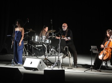 Kada su zapevali Tijana Bogićević i Princ od Vranje u pratnji čuvenog dirigenta cela sala je bila na nogama: Veče puno ljubavi na koncertu "Putovanje kroz italijansku muziku"
