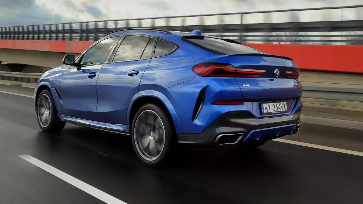 BMW X6 M50i