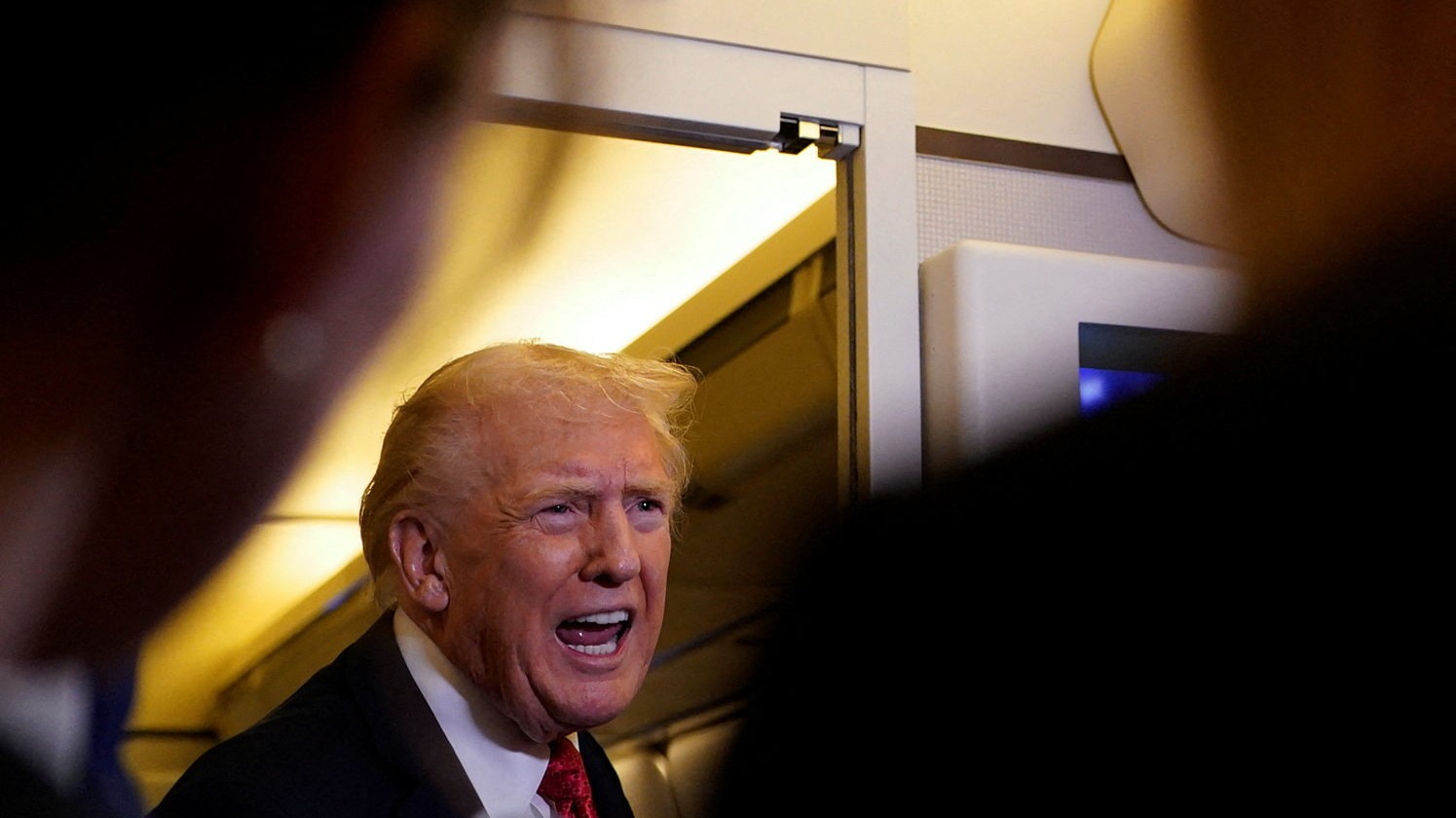Americký prezident Trump sa prihovára zástupcom médií.
