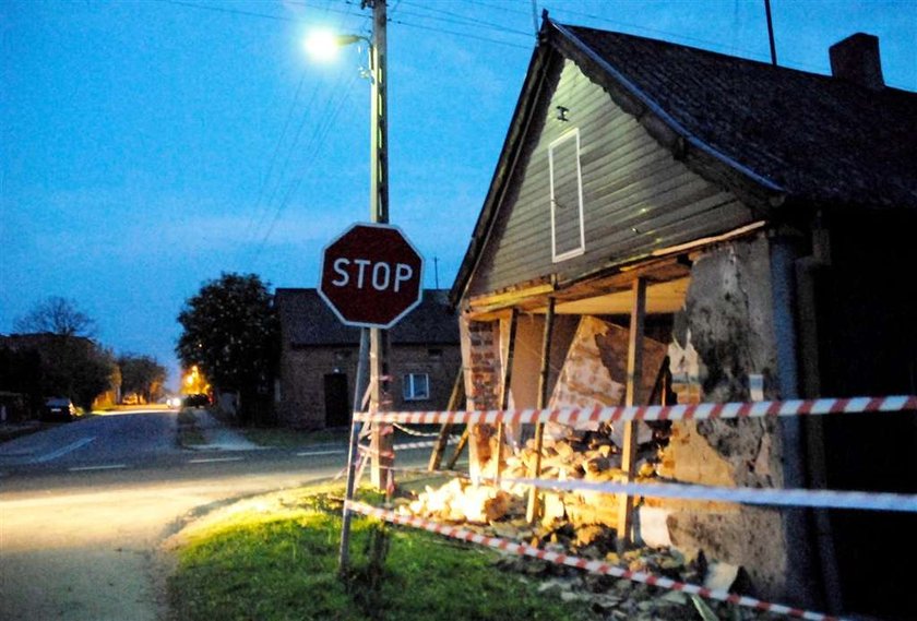 19-latek wbił się autem w dom. Nie żyje