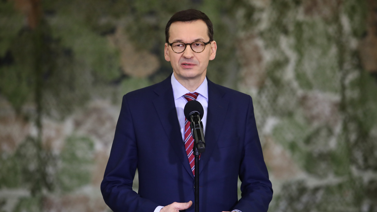 "Prezydent Putin wielokrotnie kłamał na temat Polski. Zawsze robił to w pełni świadomie. Zwykle dzieje się to w sytuacji, gdy władza w Moskwie czuje międzynarodową presję związaną ze swoimi działaniami" - napisał m.in. w oświadczeniu Mateusz Morawiecki. Odpowiedź polskiego premiera na słowa Władimira Putina jest żywo komentowana w sieci.