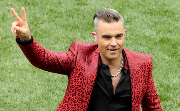 Skandal podczas ceremonii otwarcia mundialu. Robbie Williams pokazał środkowy palec