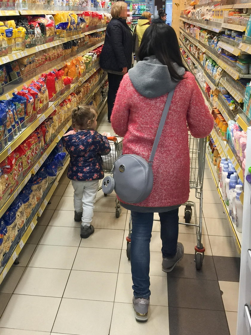 Katarzyna Cichopek na zakupach z córką