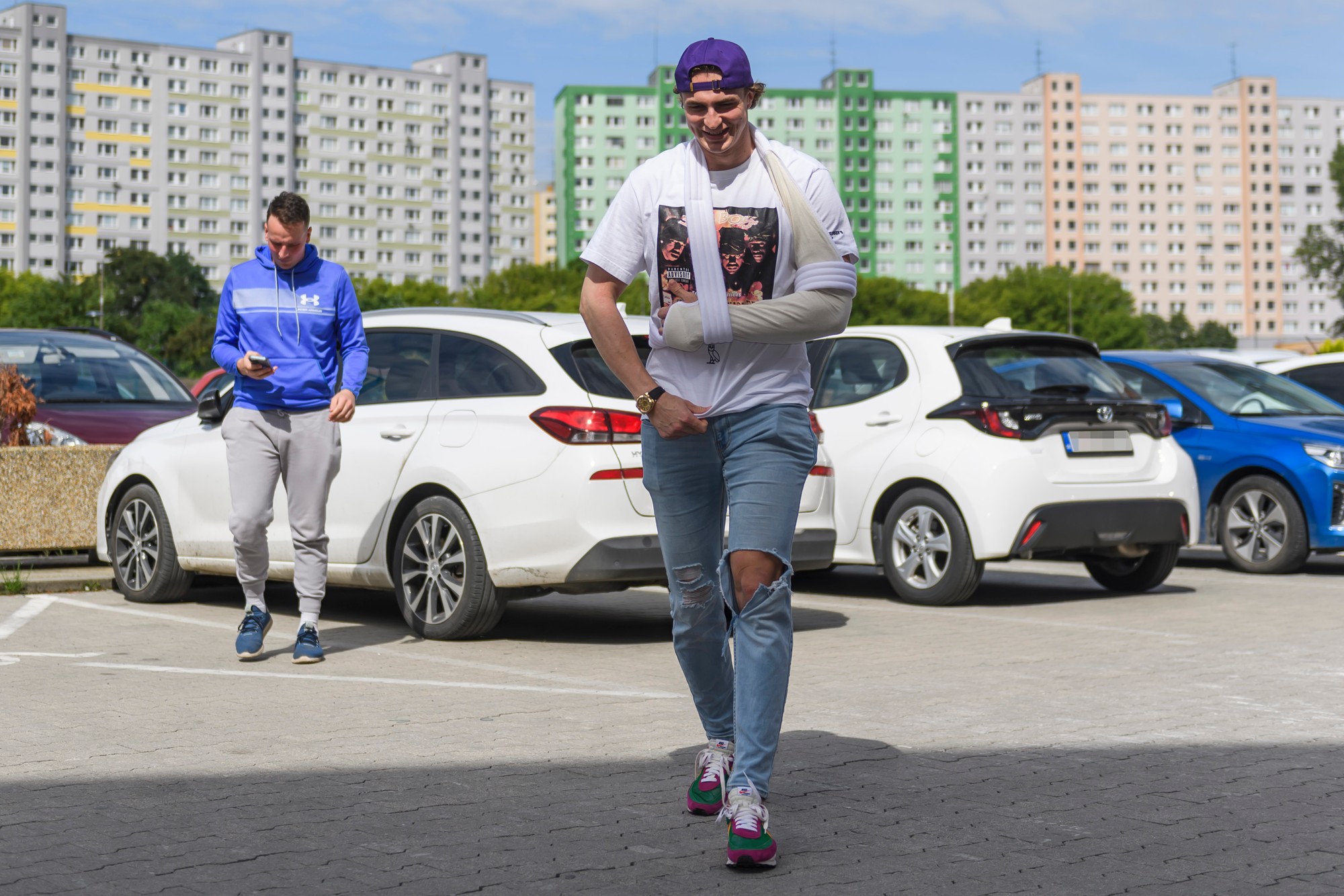 Slovenský hokejista Martin Pospíšil prichádza na vyšetrenie do nemocnice v Bratislave.