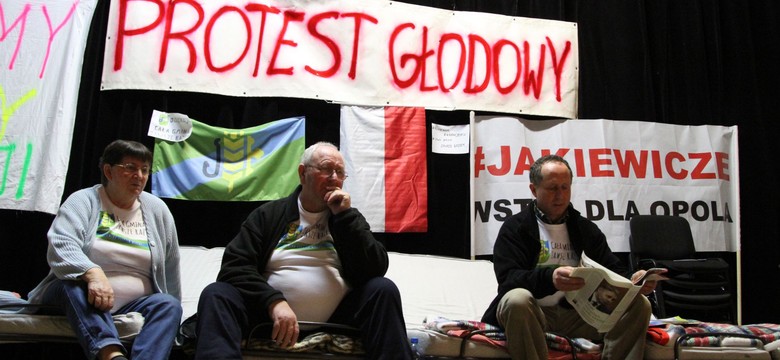 Protestujący w Dobrzeniu Wielkim zawieszą głodówkę, jeśli spotka się z nimi premier