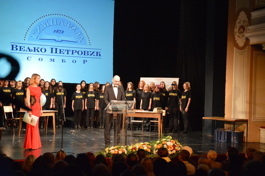 Nagrade Gimnaziji "Veljko Petrović" i profesorima te obrazovne institucije u Somboru