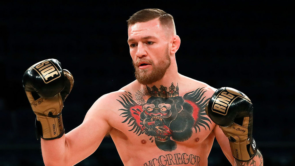 Podwójny mistrz UFC Conor McGregor otrzymał licencję bokserską w stanie Kalifornia. Czyżby miało to oznaczać, że szykuje się do zmiany dyscypliny i pojedynku z którymś z wielkich pięściarzy?