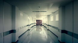 Szpitale zawieszają działalność oddziałów ginekologiczno-położniczych. Bo generują straty
