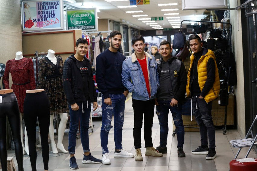 Alen sa prijateljima