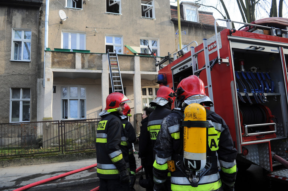 Pożar przy ul. Jaracza w Szczecinie. Nie żyje jedna osoba