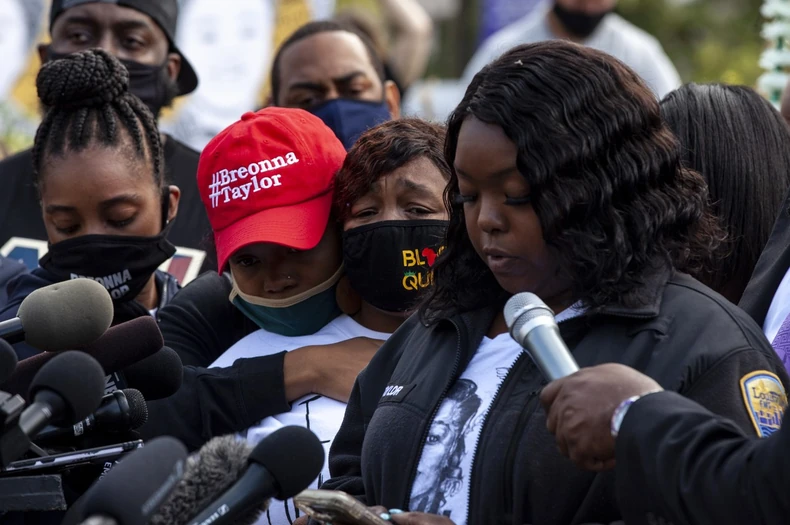 Porodica Brione Tejlor čita saopštenje