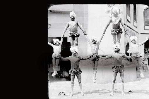 Akrobaci z Azji na igrzyskach w St. Louis, 1904 r.