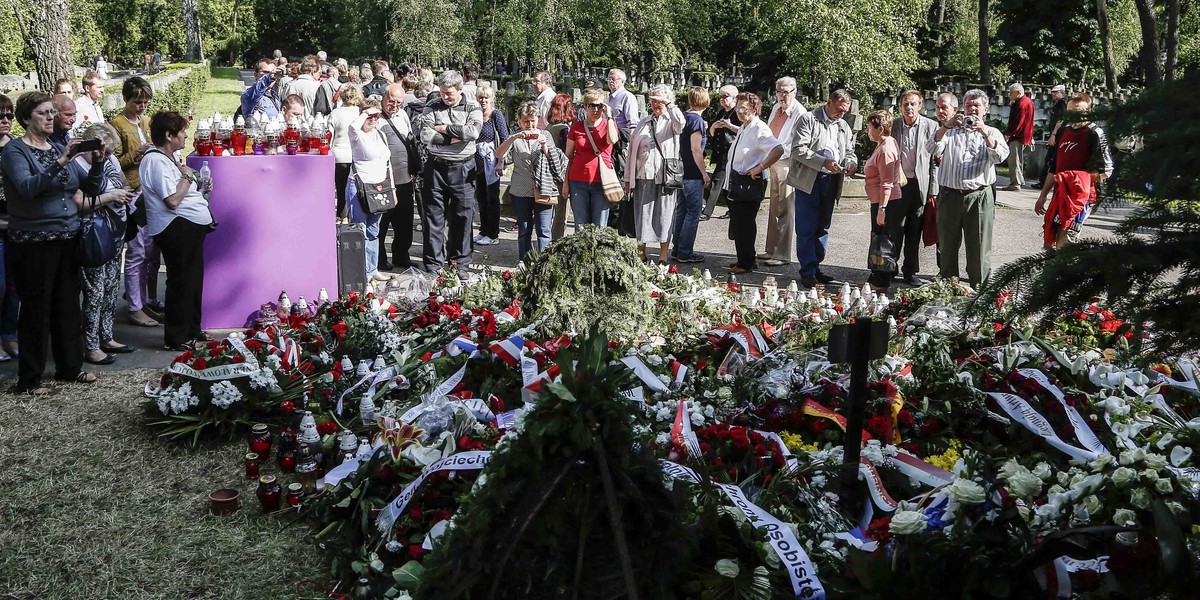 Kamera i ochroniarze! Tak pilnują prochów Jaruzelskiego