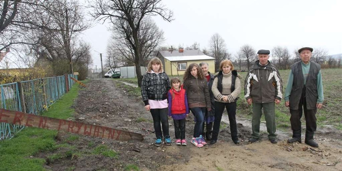 Po stu latach sąsiad zabrał nam drogę