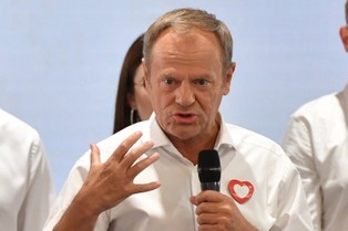 Tusk: Unieważniam referendum
