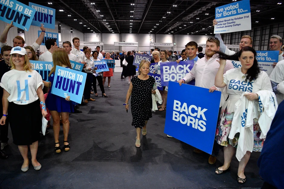 Džonson ima 73 odsto glasova na izboru za šefa torijevaca spram rivala Hanta