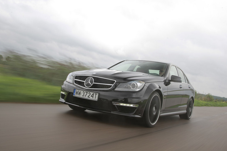 Test Mercedesa C63 AMG: jak jeździ diabelski rydwan