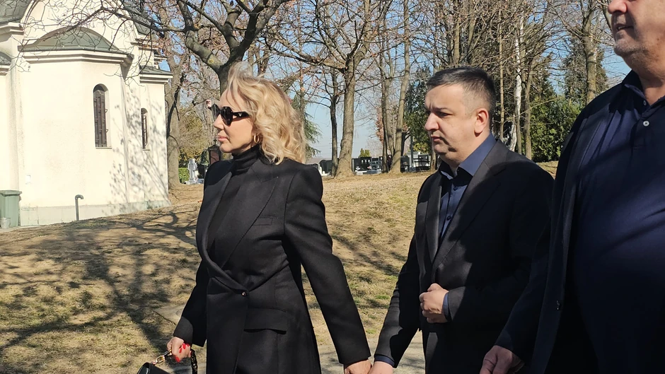 Brena na sahrani Saše Popovića