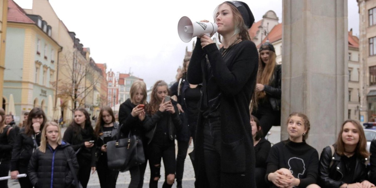 Czarny marsz - protest kobiet we Wrocławiu