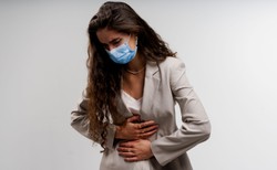 Słaba flora jelitowa może sprzyjać COVID-19. Infekcja częściej ma ostry przebieg