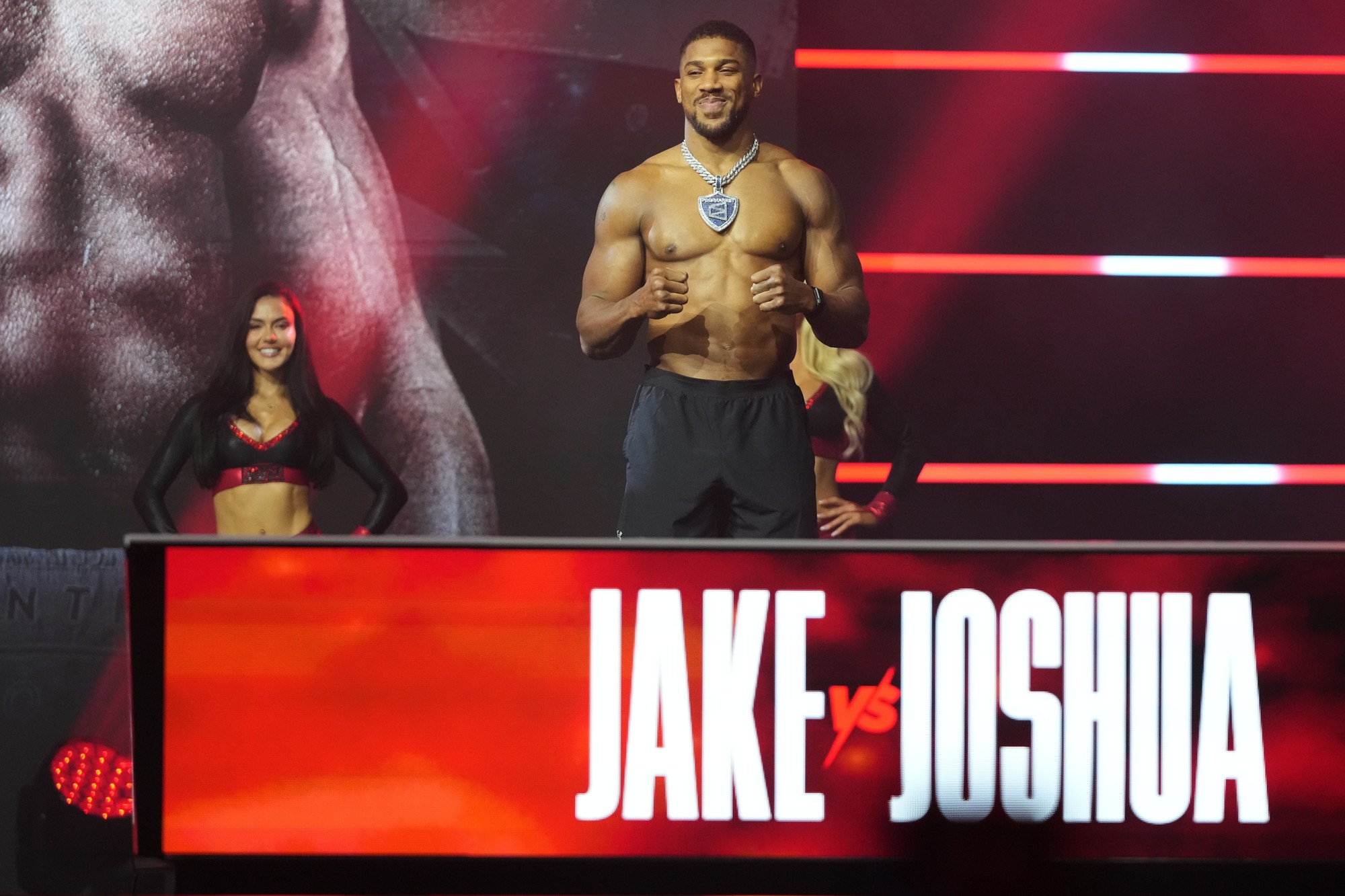 Britský boxer Anthony Joshua. 