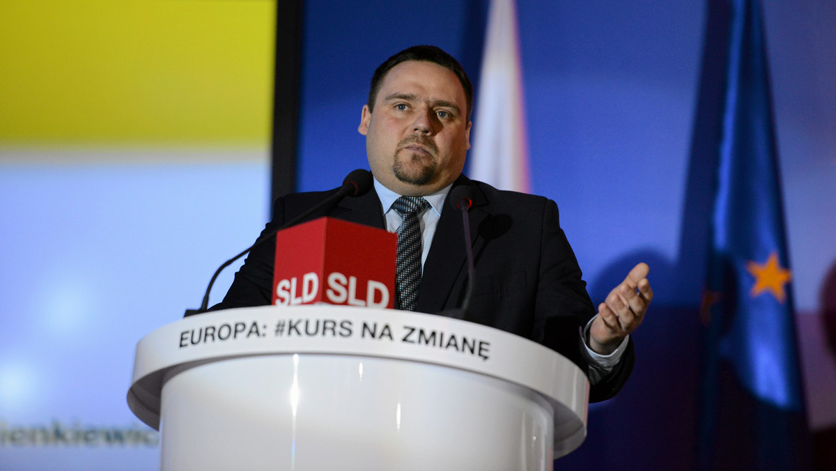 Poseł Adam Kępiński (SLD) zrezygnował ze startu w wyborach do PE, o czym poinformował w wydanym w czwartek oświadczeniu. Swoją decyzję tłumaczy "bezpardonowym naruszeniem prywatności" przez publikację w jednym z dzienników.