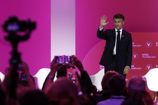 Macron dołoży do rozwoju AI. "Nie możemy pozostać w tyle za Chinami i USA"