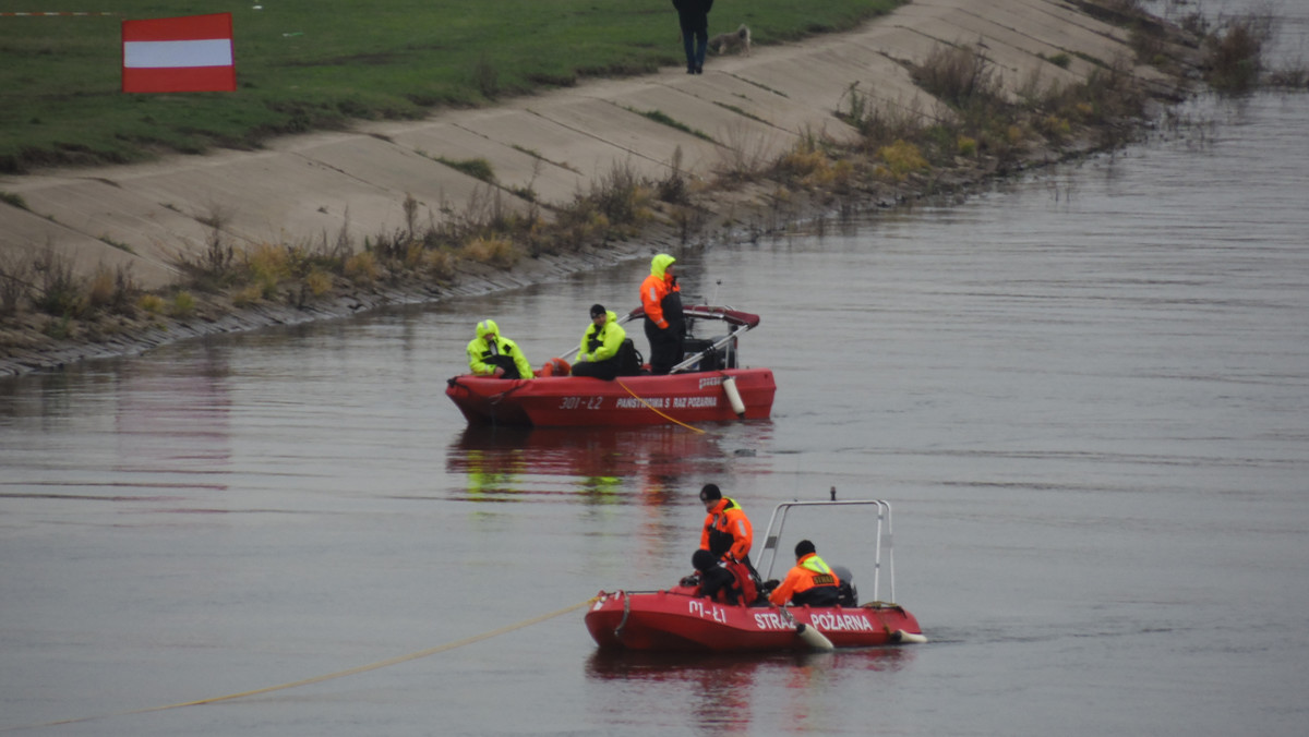 Na 3 stycznia wyznaczono pierwszą rozprawę w procesie o zabójstwo Ewy Tylman. Według prokuratury mężczyzna, który feralnej nocy towarzyszył 26-letniej kobiecie, po kłótni zrzucił ją ze skarpy, a następnie wepchnął do Warty. Dziennikarz "Gazety Wyborczej" dotarł do nieujawnianych wcześniej fragmentów aktu oskarżenia. Wynika z nich, że Ewa Tylman uciekała przed Adamem Z. ponieważ "wystraszyła się jego pobudzenia seksualnego".