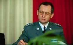 Nowe dowody na nieprawidłowości podczas śledztwa w sprawie zamordowania generała Marka Papały