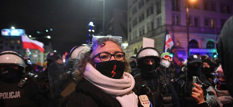 Strajk Kobiet znów w akcji. Policja zatrzymała 10 osób w Warszawie